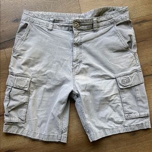 Fox Light Gray Men's Cargo Shorts ! Size 34